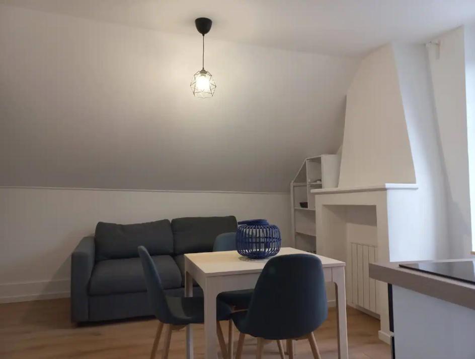 Le Montjoux, Appartement Calme, Toutes Commodites Besancon Bagian luar foto